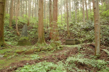 和泉式部庵跡と化粧の井【いずみしきぶいおりあととけしょうのい】