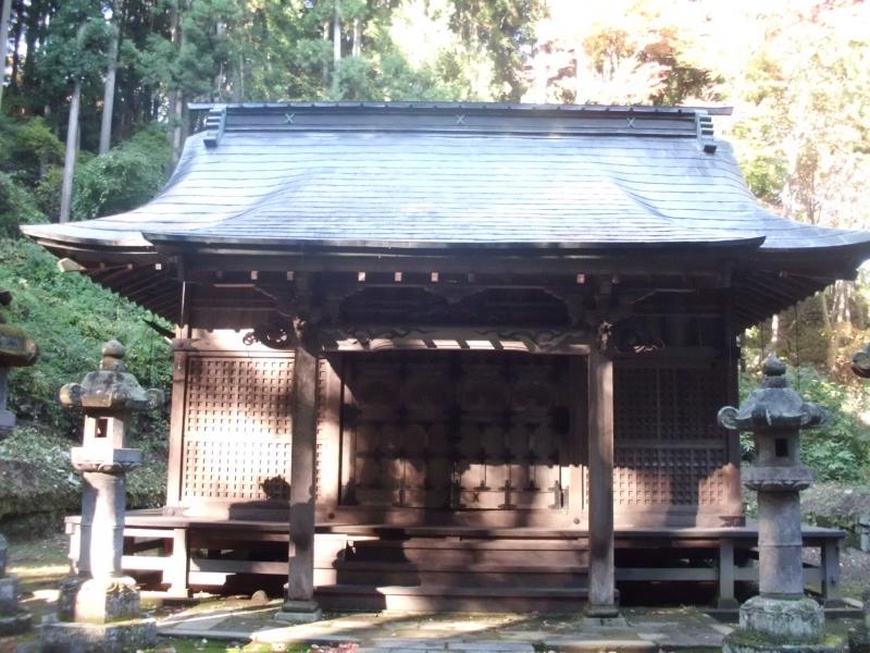 Niwa Nagashige Mausoleum