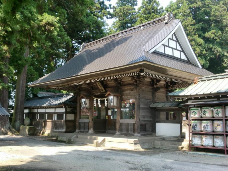 Kashima Shrine Entrance Gate and Corridor