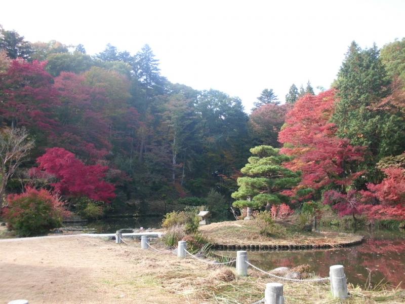 小南湖（白河藩大名家墓地）