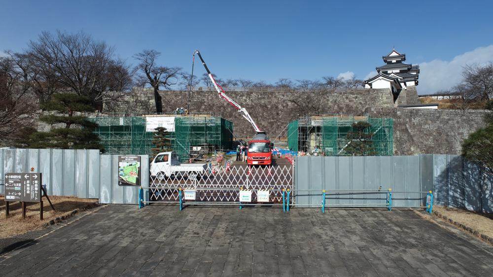 (3)正面から