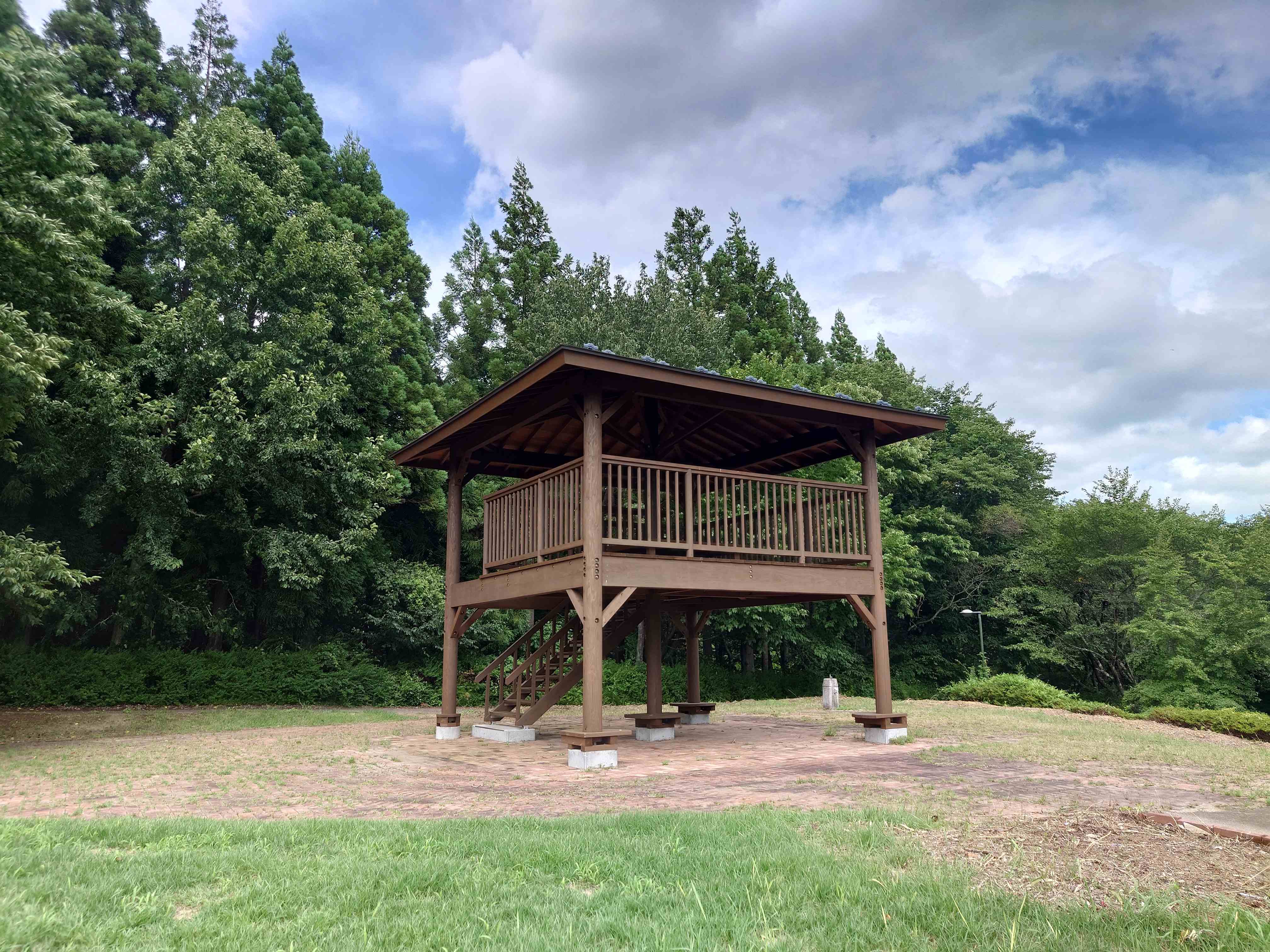 鶴子山公園_あずまや