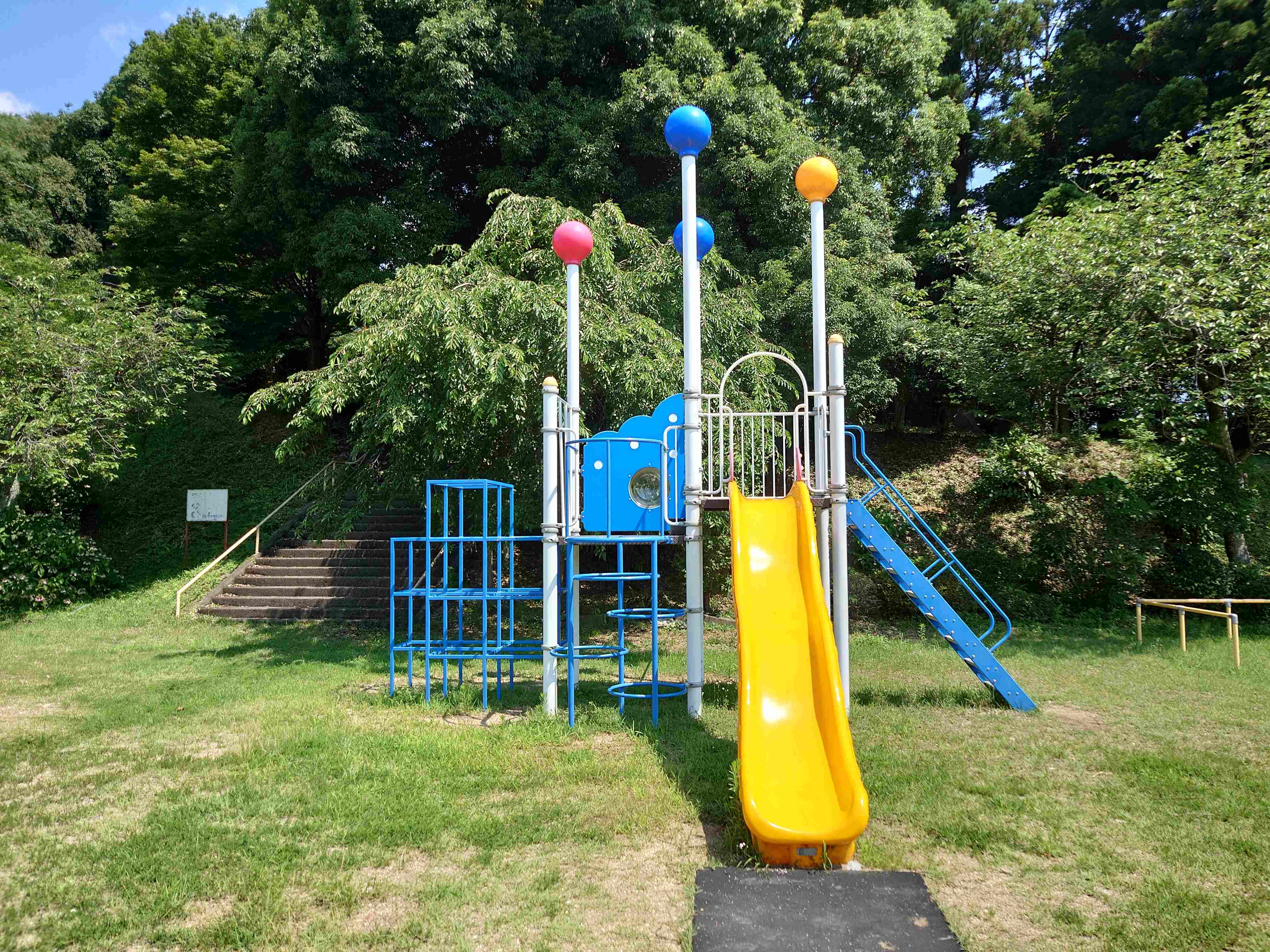 稲荷山公園2