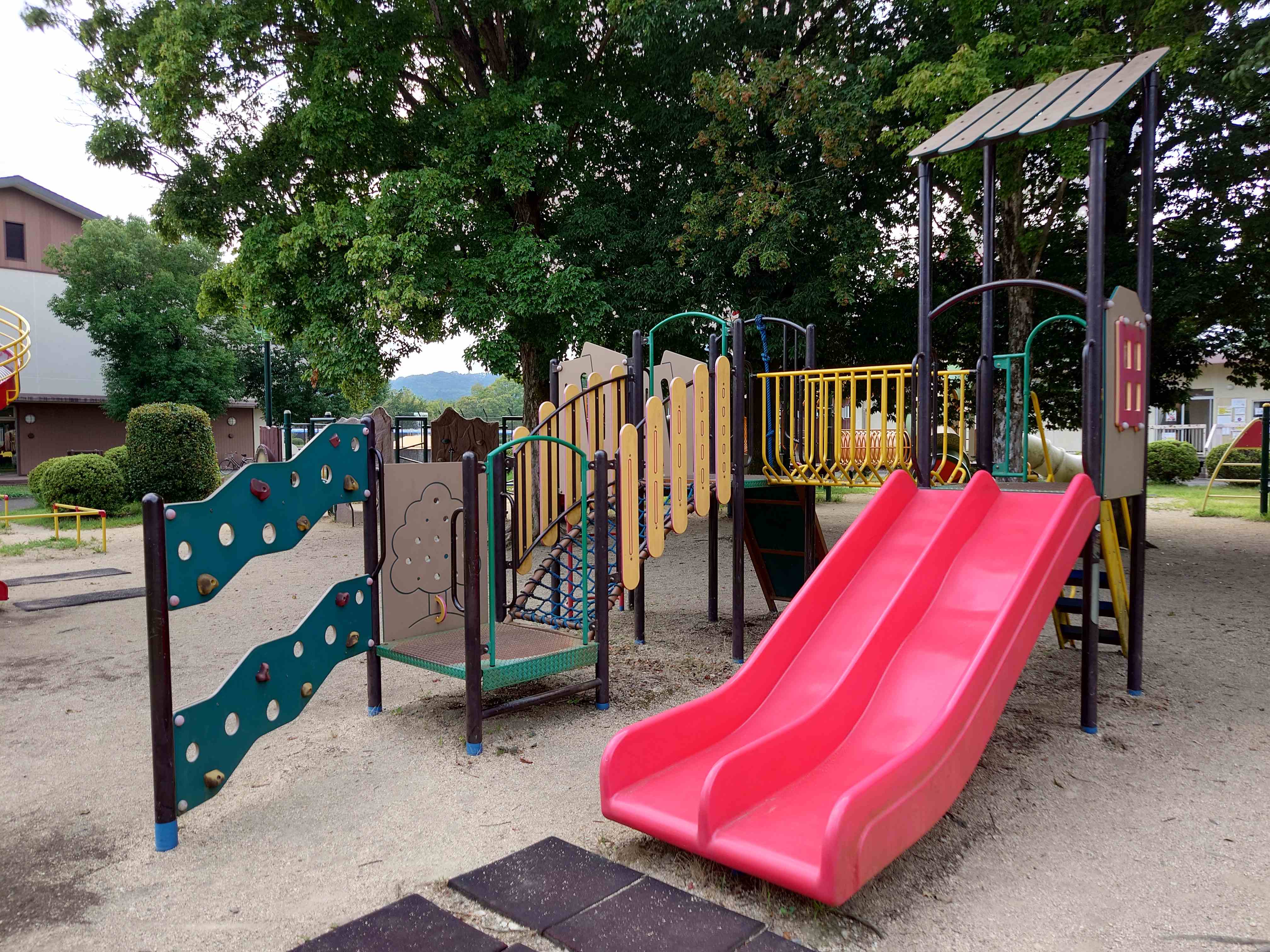 白河市総合運動公園_小型複合遊具2