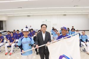 令和8年度結団式市旗授与